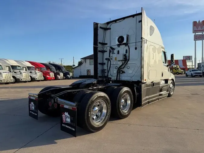 2023 Freightliner Cascadia