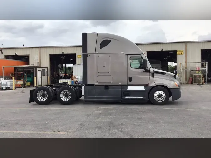 2021 Freightliner Cascadia
