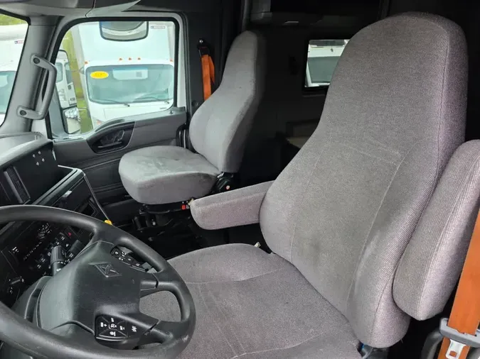 2019 NAVISTAR INTERNATIONAL LT625 SLPR CAB