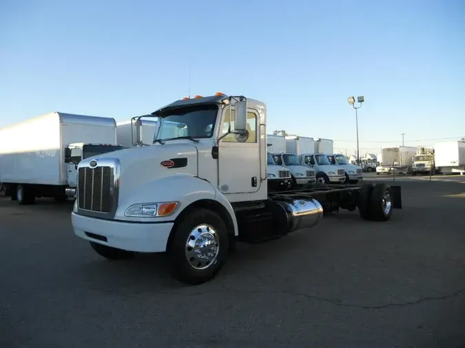 2019 Peterbilt 337