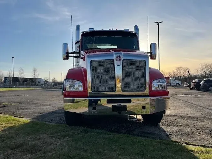 2026 Kenworth T880