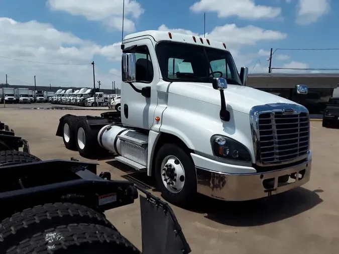 2020 FREIGHTLINER CASCADIA 125