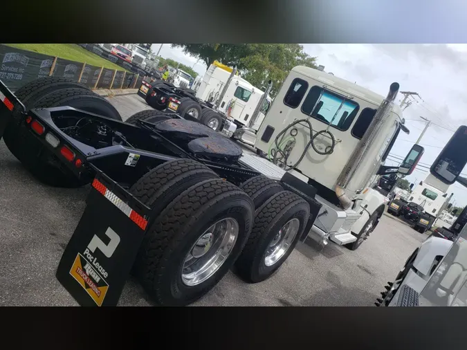 2022 Peterbilt 567