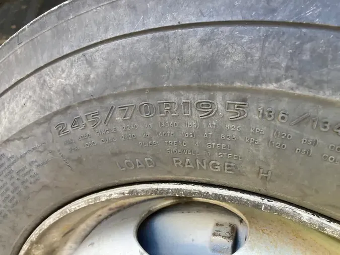 2017 FREIGHTLINER/MERCEDES M2 106