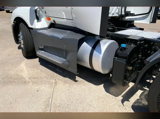 2022 INT LT625 6x4