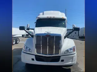 2022 Peterbilt 579