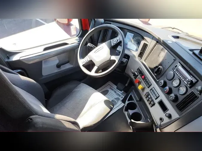 2022 FREIGHTLINER CA126