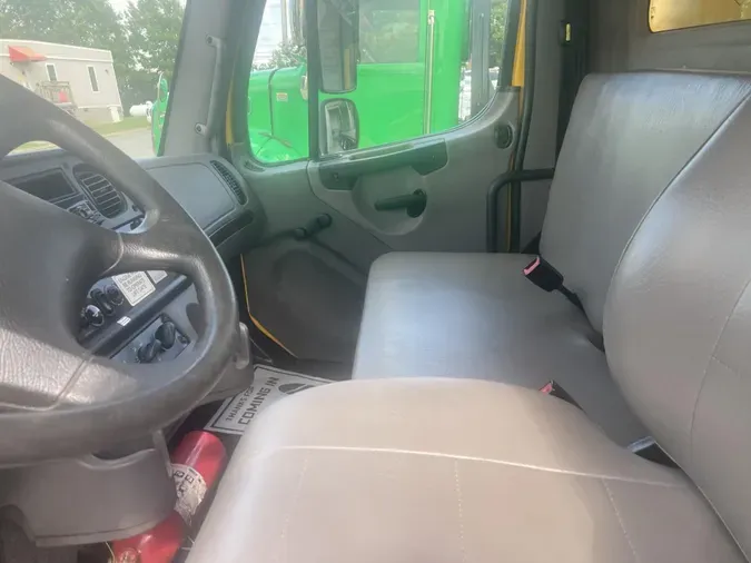2019 Freightliner Business Class M2 106