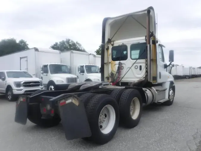 2020 FREIGHTLINER CASCADIA 125