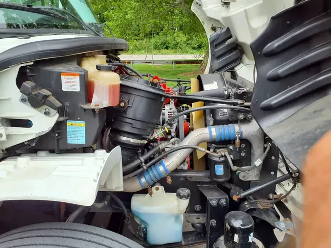 2019 FREIGHTLINER M2 106