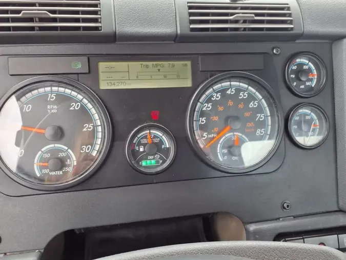 2019 FREIGHTLINER CASCADIA 113