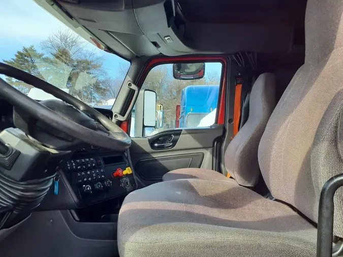 2020 NAVISTAR INTERNATIONAL LT625 SLPR CAB