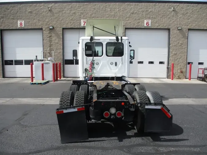 2018 FREIGHTLINER/MERCEDES CASCADIA 125