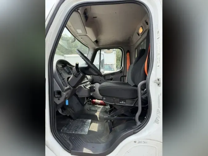 2020 FREIGHTLINER/MERCEDES M2 106