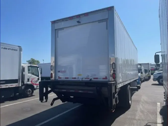 2016 FREIGHTLINER M2 106