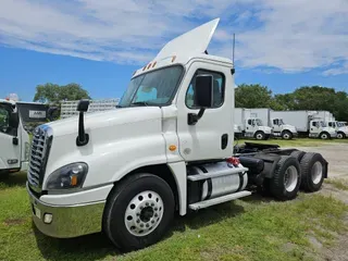 2017 Freightliner CASCADIA 125