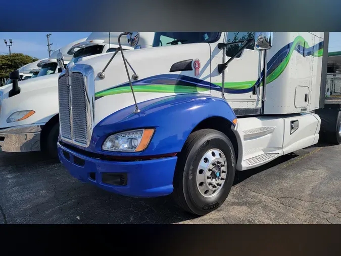 2013 KENWORTH T660