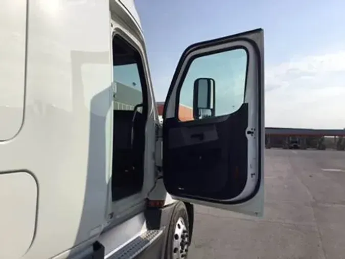 2020 Freightliner Cascadia