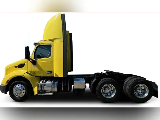 2021 Peterbilt 5796da82e4d988e50de4083a09c0b36a7de