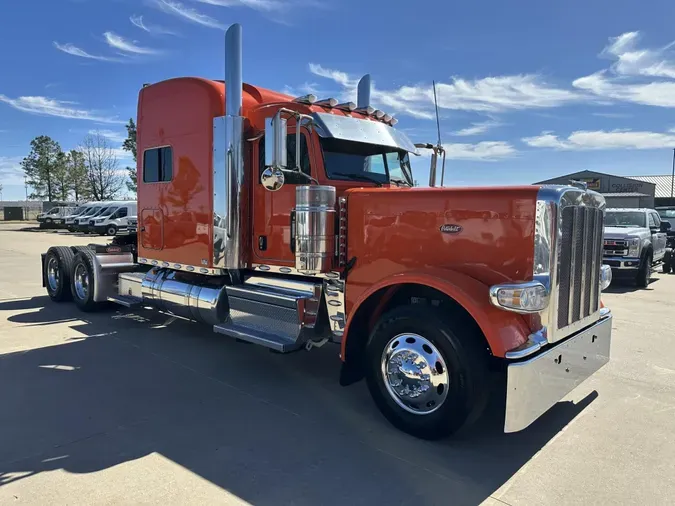 2024 Peterbilt 389