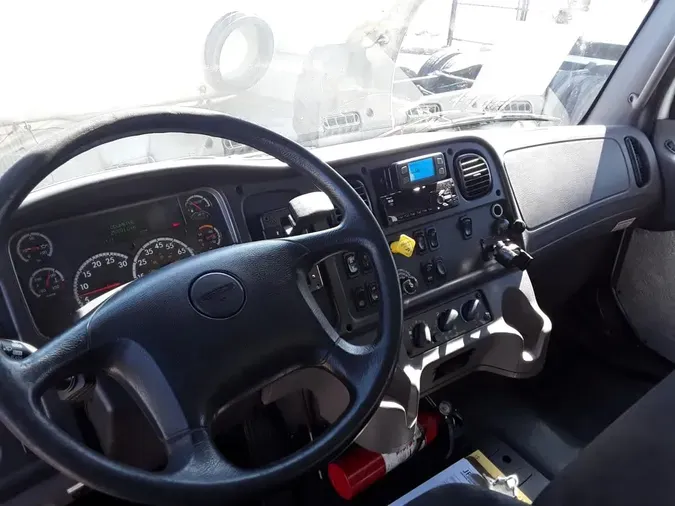 2019 FREIGHTLINER/MERCEDES M2 106