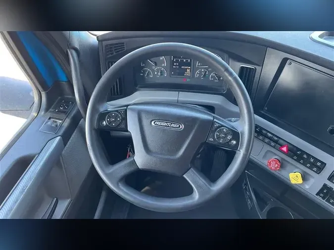 2022 FREIGHTLINER CA126