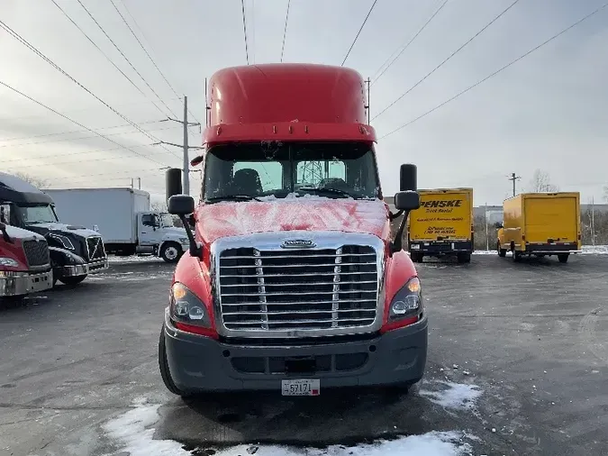 2017 Freightliner X12564ST