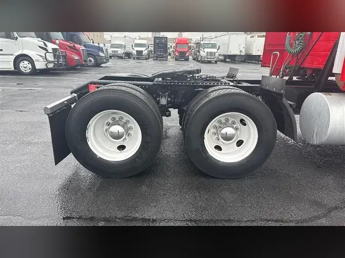 2021 FREIGHTLINER CA126