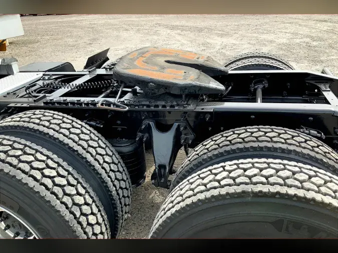 2022 INT LT625 6x4