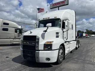 2023 MACK AN64T