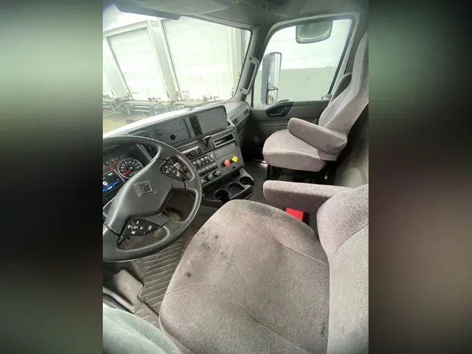 2019 NAVISTAR INTERNATIONAL LT625 DAYCAB T/A