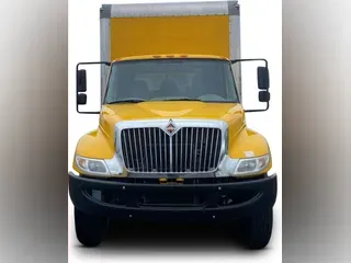 2018 International 4300-4X2