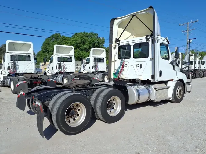 2020 FREIGHTLINER/MERCEDES NEW CASCADIA PX126646dbe8ac90fd3c1716bdeef18909a2dc0