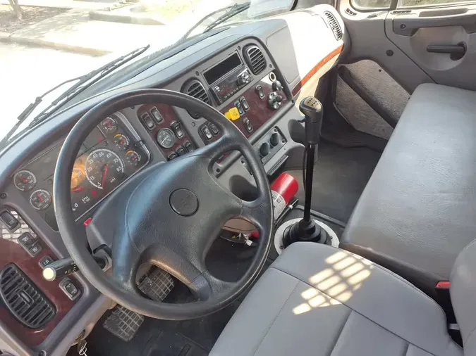 2019 FREIGHTLINER/MERCEDES M2 106