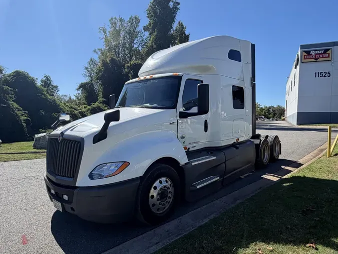 2022 International LT625