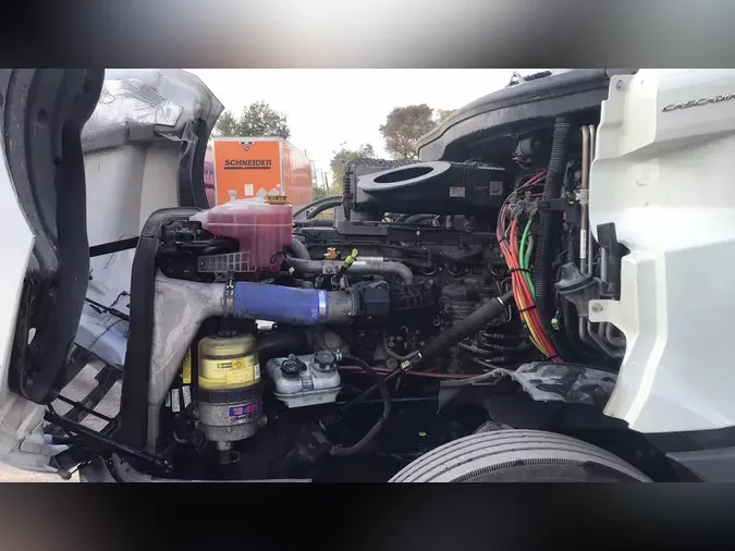 2021 Freightliner Cascadia 126