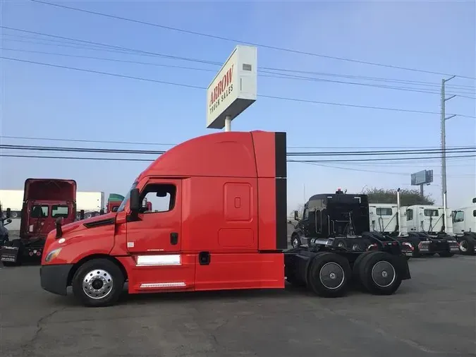 2022 FREIGHTLINER CASCADIA