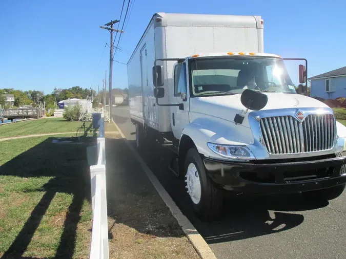 2016 INTERNATIONAL 4300
