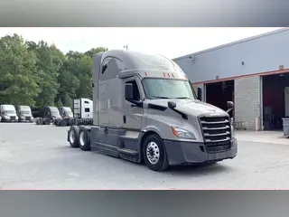 2021 Freightliner Cascadia 126