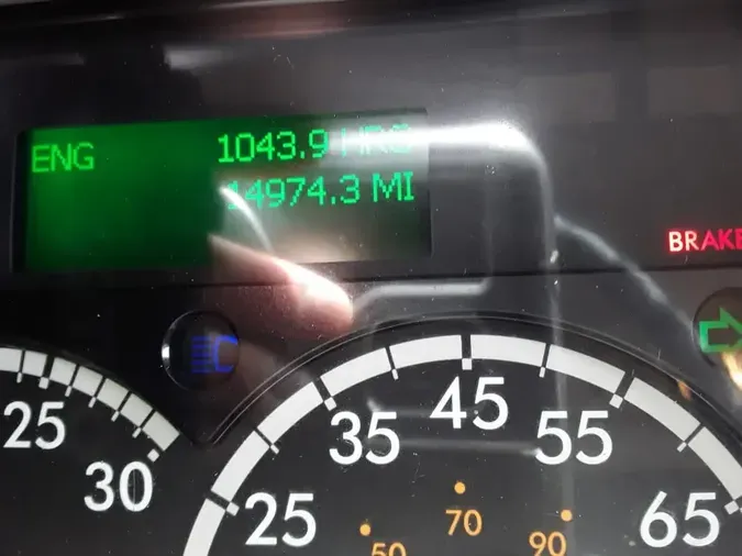 2018 FREIGHTLINER M2 106