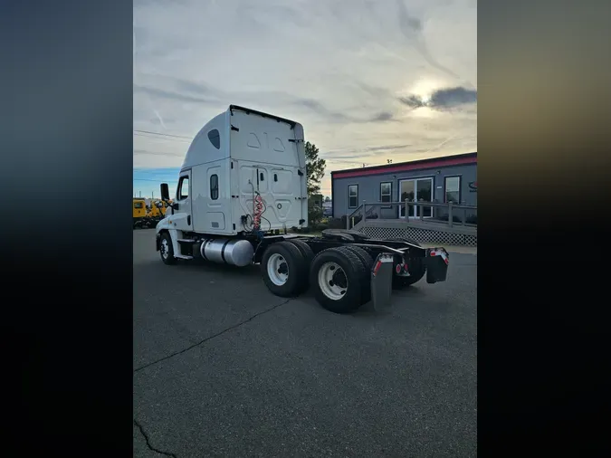 2019 FREIGHTLINER/MERCEDES CASCADIA 125