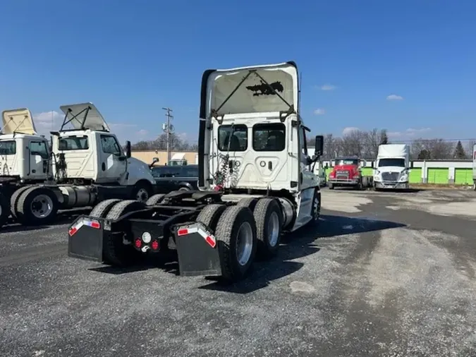 2018 FREIGHTLINER/MERCEDES CASCADIA 1256dd56f073a5f3b406a215653e25918c5