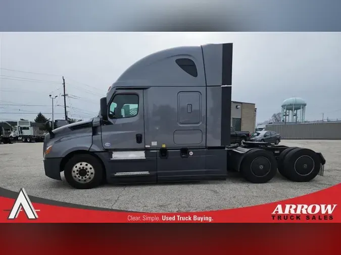 2021 FREIGHTLINER CA126