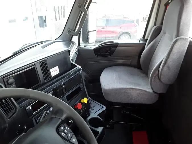 2020 NAVISTAR INTERNATIONAL LT625 DAYCAB T/A