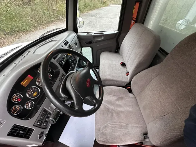 2019 Peterbilt 337