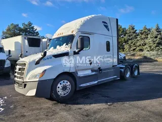 2021 FREIGHTLINER Cascadia 126