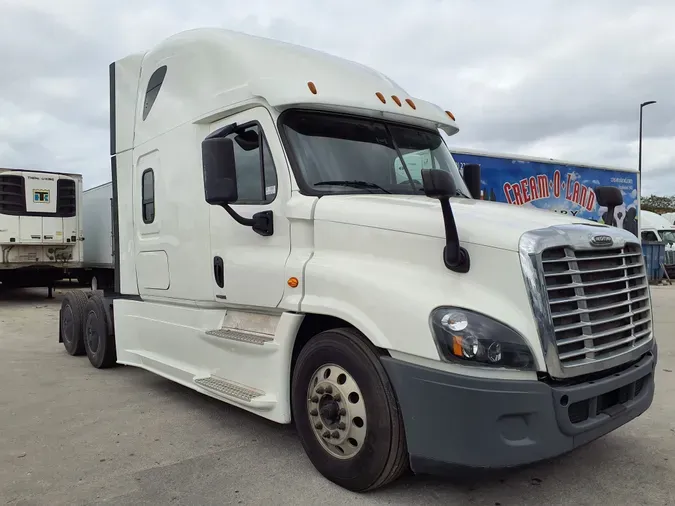 2018 FREIGHTLINER/MERCEDES CASCADIA