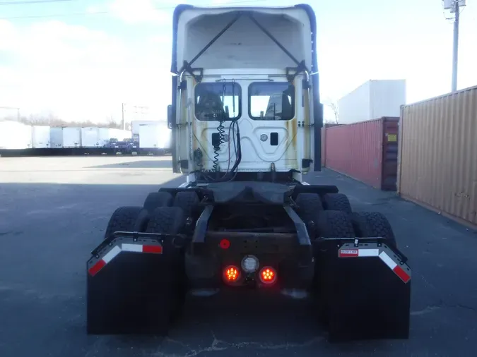 2017 FREIGHTLINER/MERCEDES CASCADIA 125