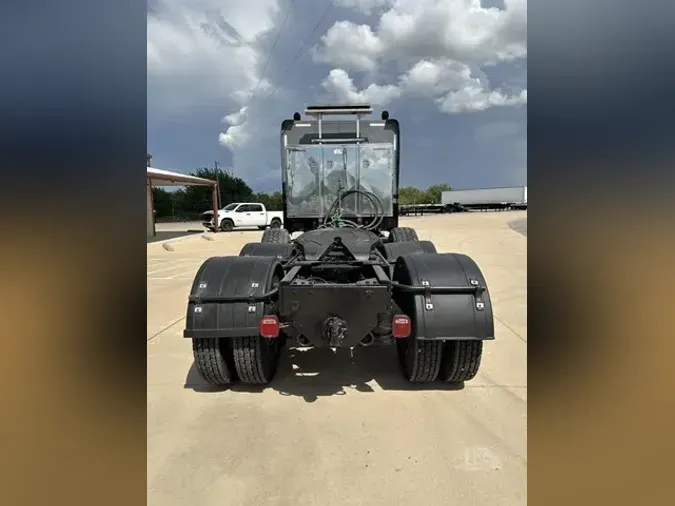 2022 PETERBILT 389