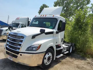 2019 FREIGHTLINER NEW CASCADIA PX12664